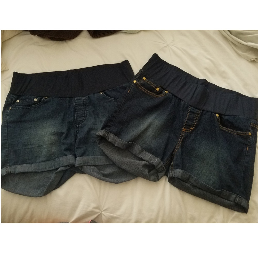 Maternity shorts bundle